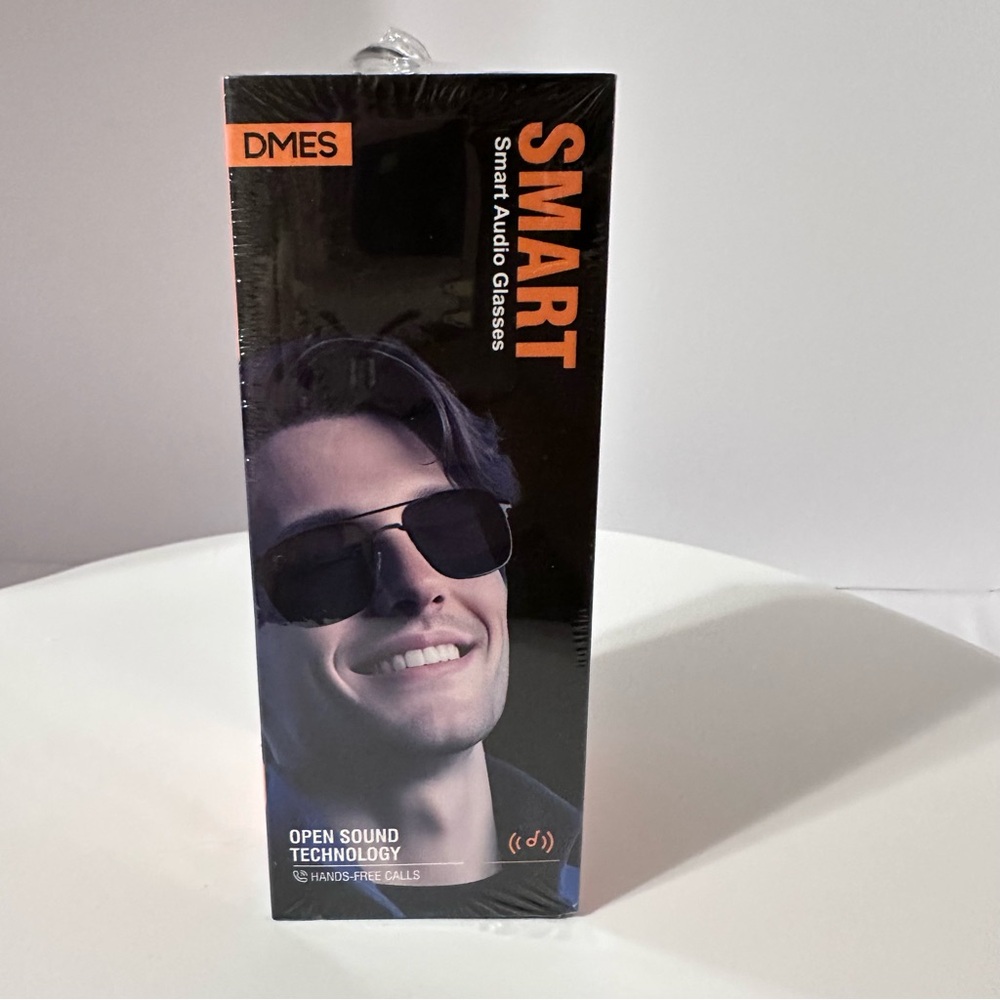 NWT  DMES Smart Audio Glasses translate language thru sunglasses
